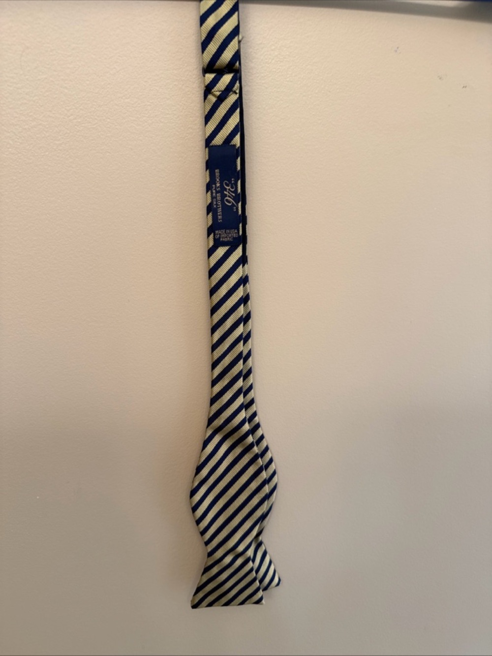 Brooks Brothers Navy and gold Striped Self-Tie Bow Tie pure silk